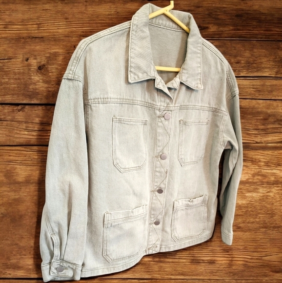 Whitewash Denim Oversized Jacket - Picture 3 of 6
